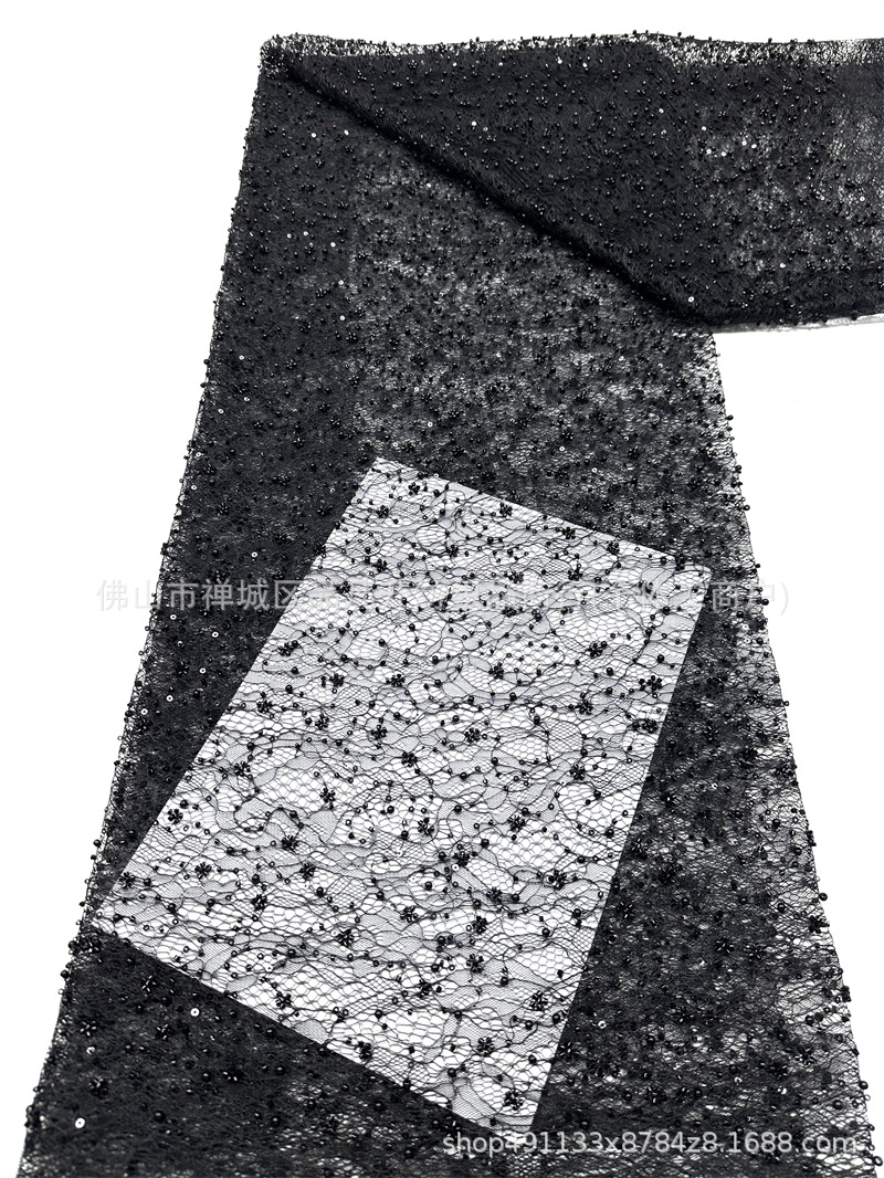 Tejido de encaje de perlas de oro ligero tamaño de perlas sequinado alto vestido de hombro inclinado tejido bordado a mano