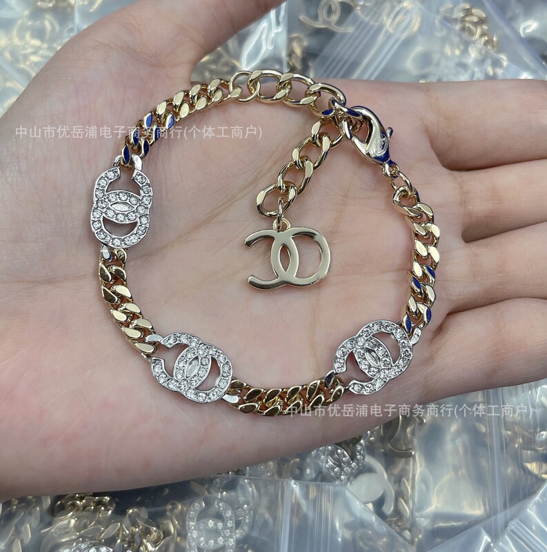 Authentic Real-Shot Chanel-Inspired Double C Small Chanel-Style Gold-Colored Cuban Chain Set Necklace Women's Trendy Fashion Bracelet Wholesale Authentic Real-Shot Chanel-Inspired Double C Small Chanel-Style Gold-Colored Cuban Chain Set Necklace Women's Trendy Fashion Bracelet Wholesale
