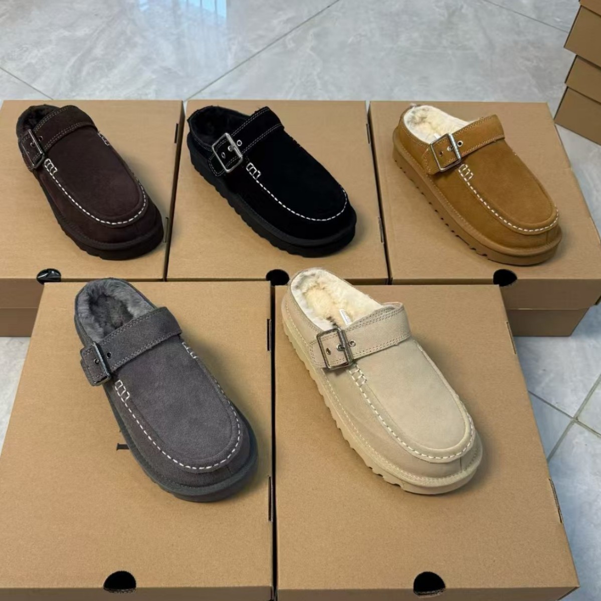 Retro buckle thick-soled furry slippers for women, suitable for outdoor wear in autumn, 2026 new model, brown, high-end, plush-lined, closed-toe cotton shoes
