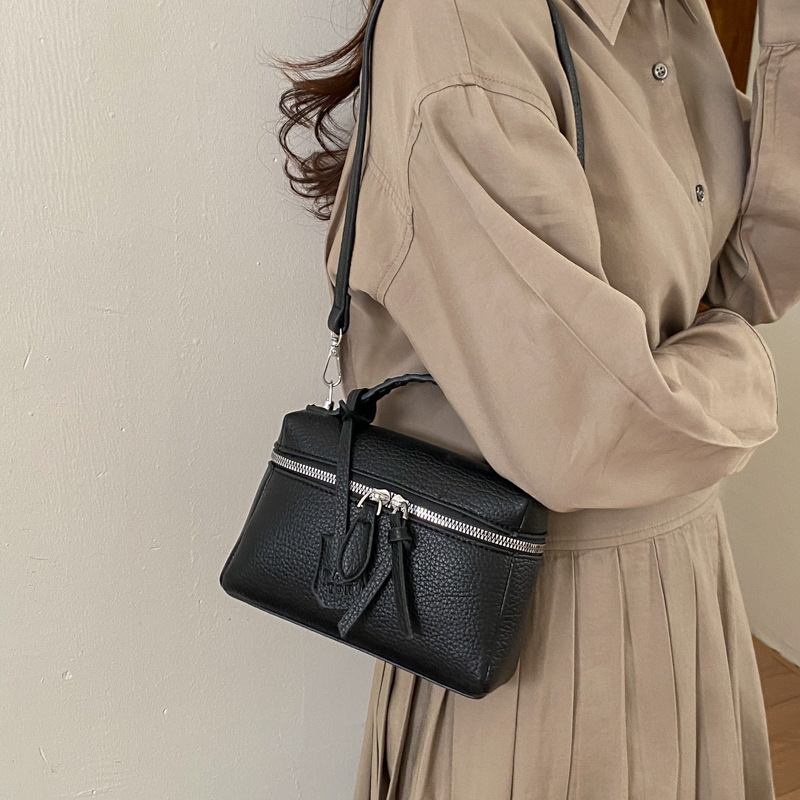 Bolso de mujer 2026 nueva tendencia texturizada bolso cuadrado transfronterizo simple versátil bolso retrógrado mochila de hombro
