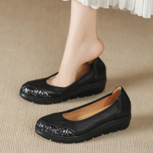 2025秋季新款4.5CM浅口休闲单鞋一脚蹬休闲风百搭软底舒适妈妈鞋