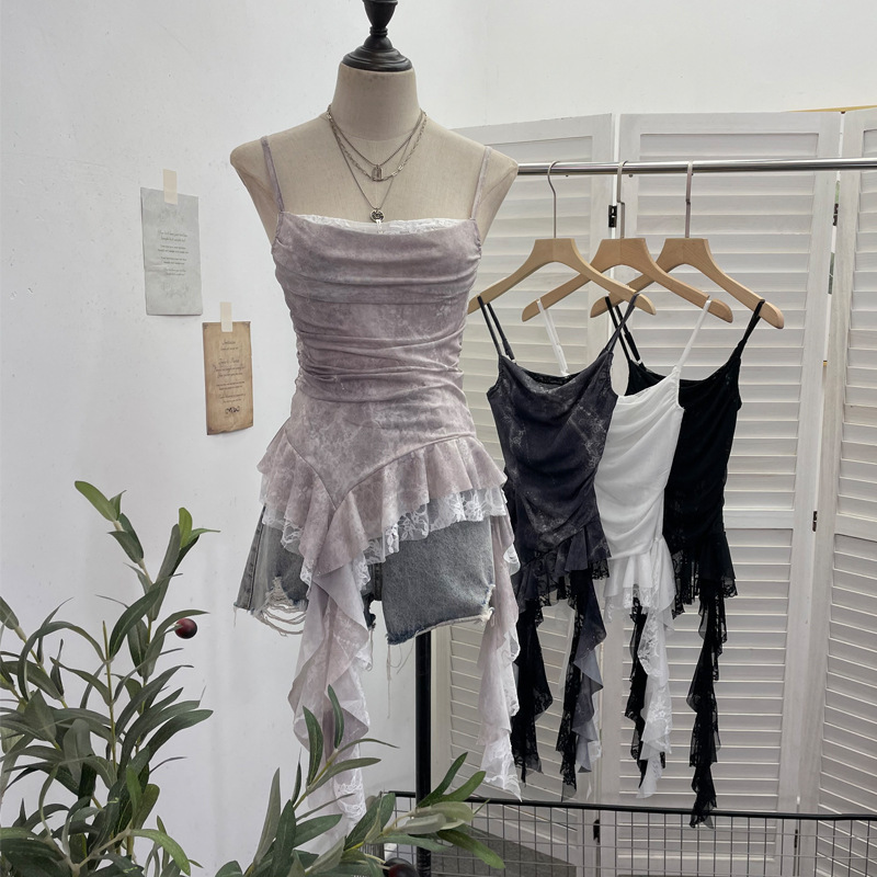 Real shot design feeling irregular lace stitching hem streamer ruffled camisole mesh top 8020 Real shot design feeling irregular lace stitching hem streamer ruffled camisole mesh top 8020