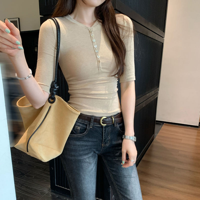 独特超好看半开领正肩中袖t恤女夏季2025新款高级感chic别致上衣|undefined