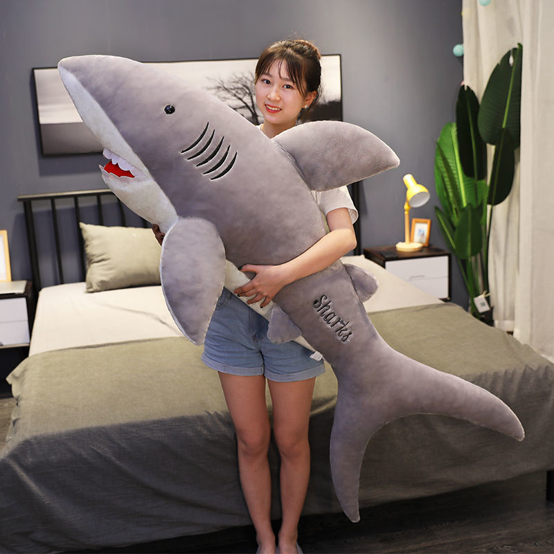 鲨鱼抱枕毛绒玩具可爱大号娃娃公仔床上抱着睡觉长条枕男生款玩偶