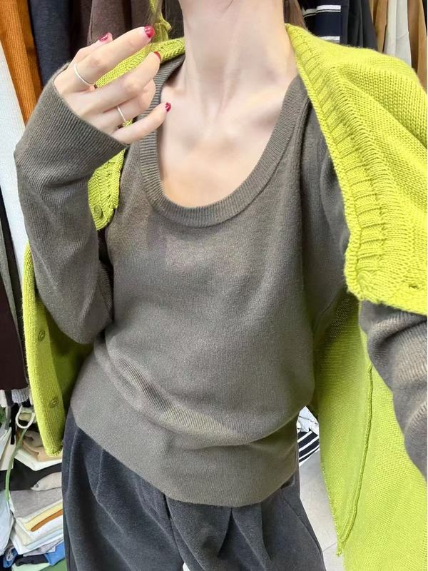 U领针织衫女内搭2025秋季新品修身显瘦露锁骨长袖上衣时尚打底衫|undefined