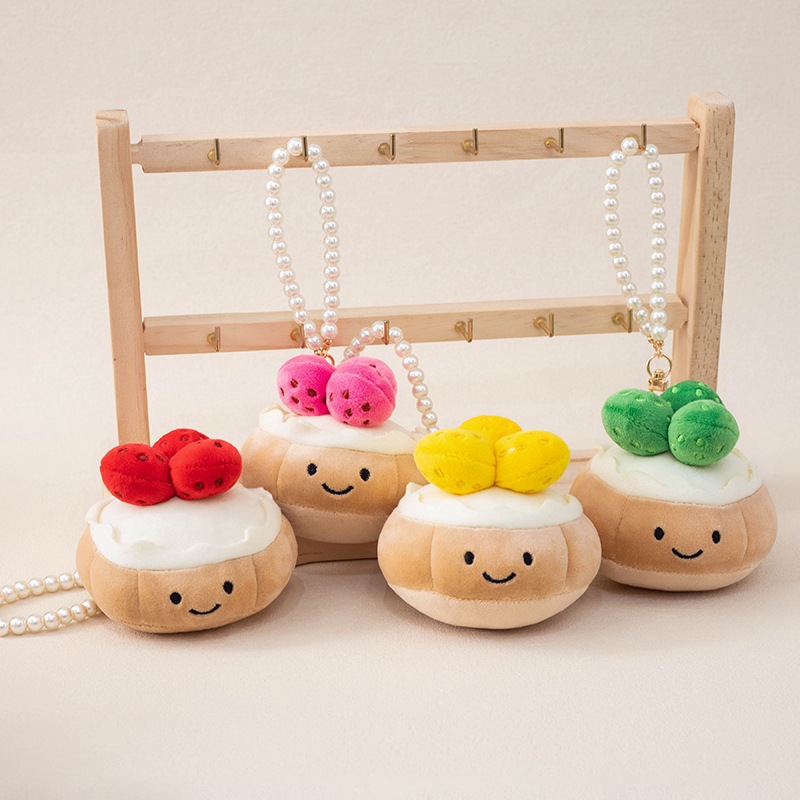 Pastel lindo tarta de fresa colgante pequeño juguete de peluche muñeca simulación divertida tarta de fresa muñeca perla cadena colgante