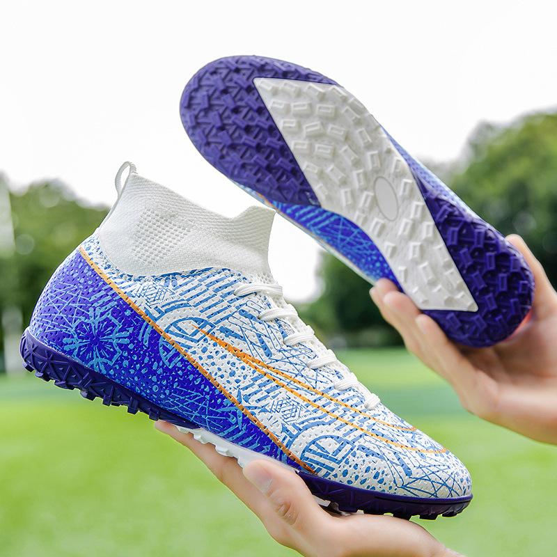 Zapatos de fútbol explosivos de alto nivel asesino entrenamiento profesional zapatos de clavos largos para niños zapatos de fútbol de clavos de tamaño roto