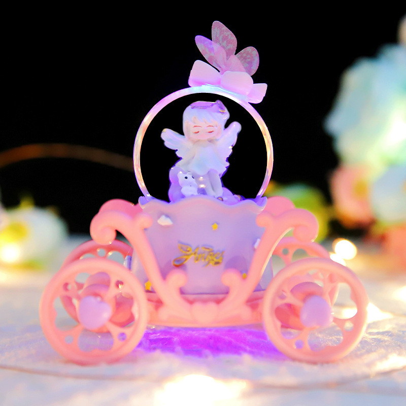 漫画のロリータの女の子の車のライトの雪の音楽のイルミネーションの水晶のボールのオルゴールの子供の学生の贈り物の卸売り|undefined