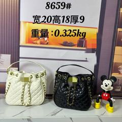女性用のXiaoxiangfengバッグ、多用途の新しいファッション菱形チェーンバッグ、ハンドキャリーバケットバッグ、ファッショナブルで見栄えの良いクロスボディバッグ