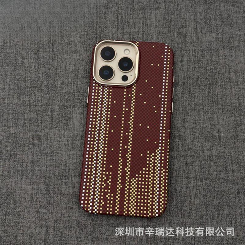 适用iPhone17ProMax手机壳夜光磁吸鎏金苹果16碳纤维纹防摔保护套|undefined