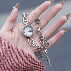 李奧娜輕奢簡約手鍊手錶優雅女士時尚腕錶兩針小巧圓盤石英表女