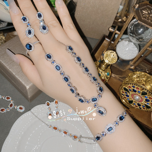 SIsi high-end jewelry set for women, brilliant geometric pendant plated 18K, imitation Algae gold zirconium high-end necklace