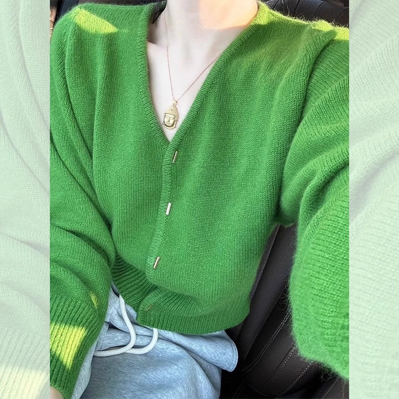 秋冬季新款女上衣别致独特浣熊绒绿色v领开衫针织外套小个子毛衣|undefined