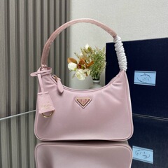 P家三角マーク1NE515元工場パラシュート生地は軽くて実用的なHobo腋の下バッグです