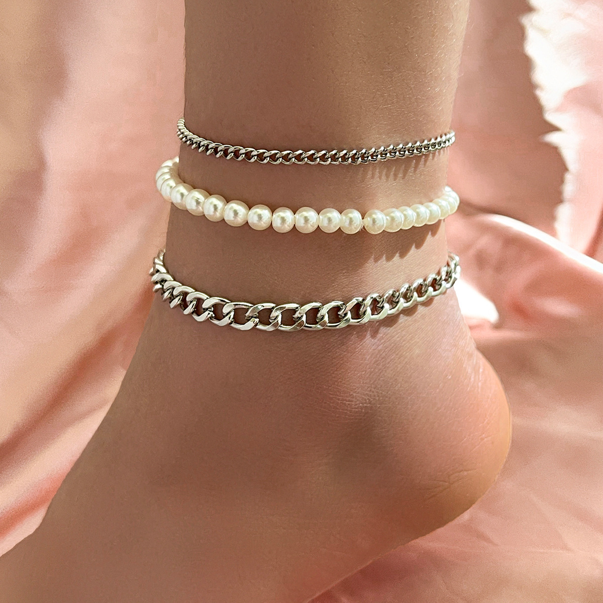 Wholesale Jewelry Retro Pearl Chain Anklet Three-piece Set Nihaojewelry display picture 1