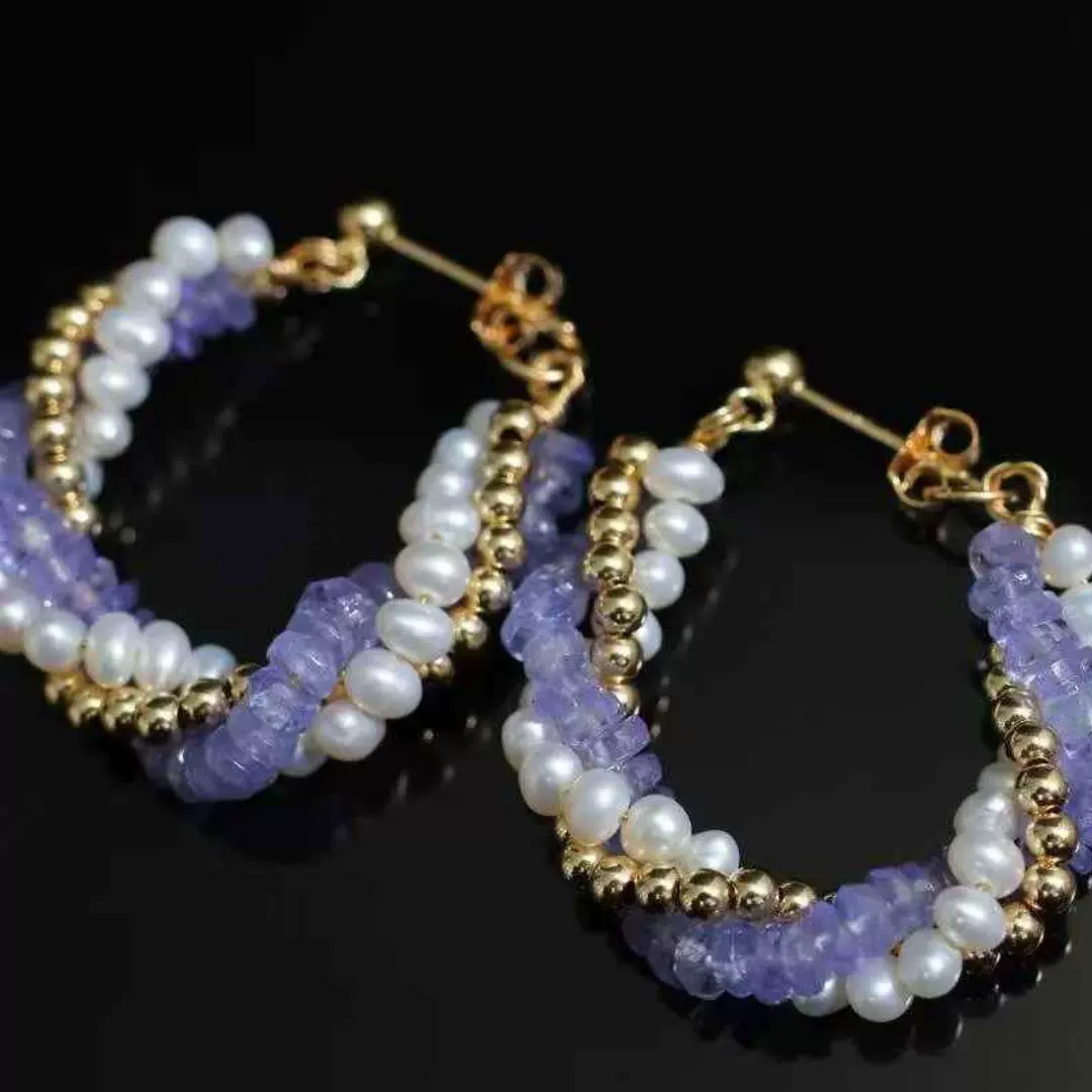 SGARIT 14K包金坦桑石天然淡水珍珠耳环。时尚个性扭转耳圈配饰