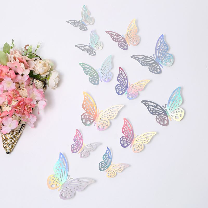 La mariposa C muestra 12 colores