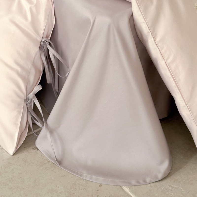 Juego de cama de cuatro piezas de algodón de fibra larga de 60 hilos, color liso, bordado, con sábana ajustable, teñido reactivo.