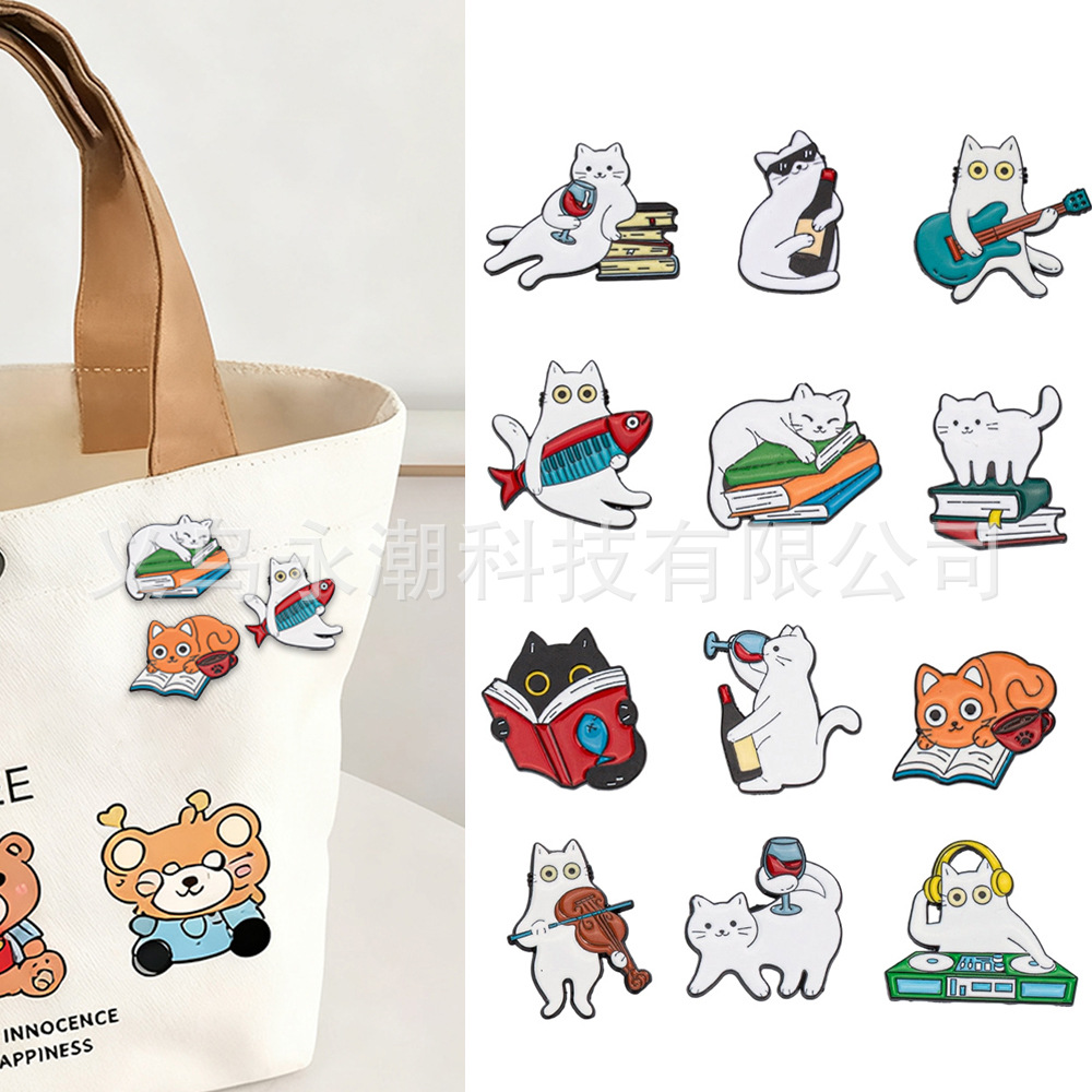 Cartoon cute brooch for students