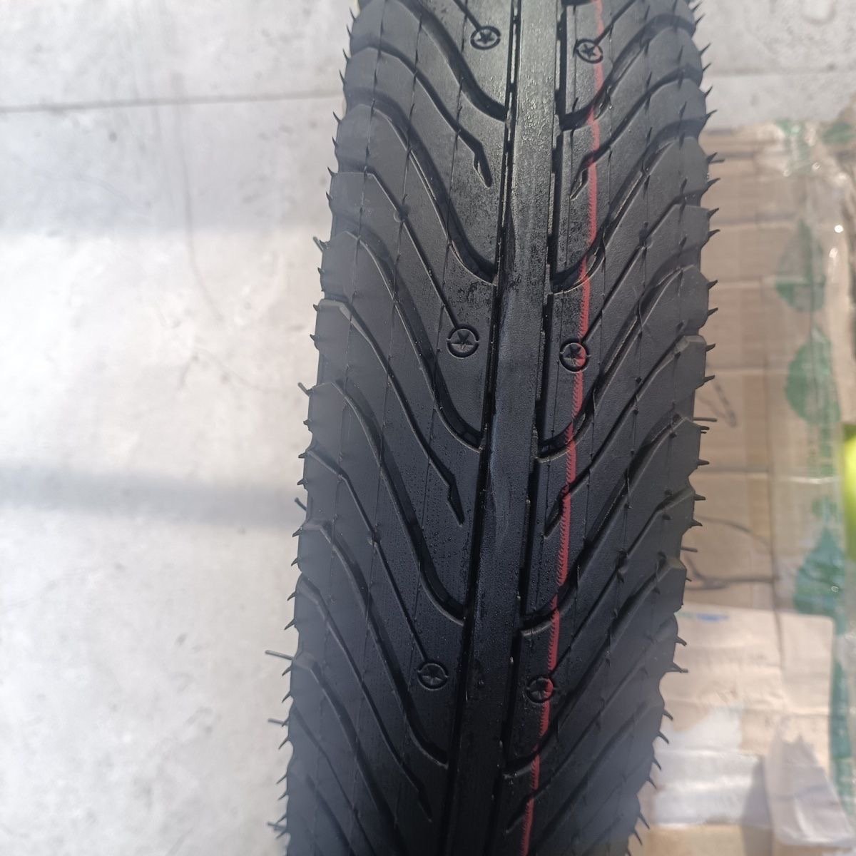 Vacuum Tire Electric Vehicle Tire 14/2.50/3.00-10, Various Models, Universal for Motorcycles, Anti-Slip for Electric Bikes