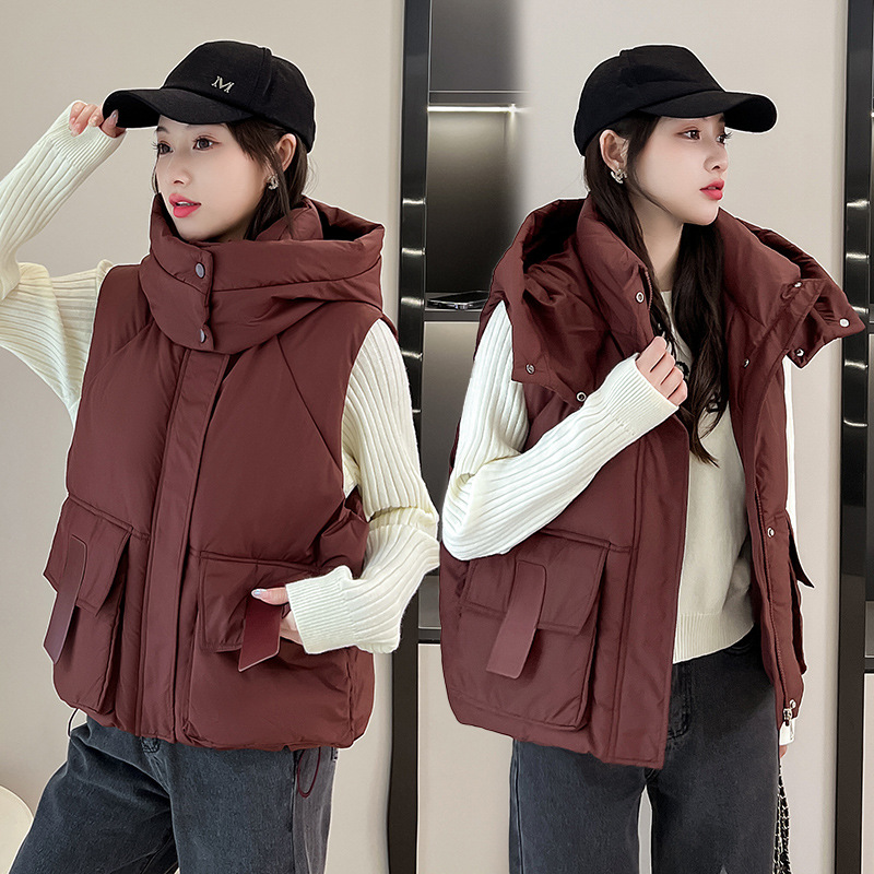 Short hoody with down