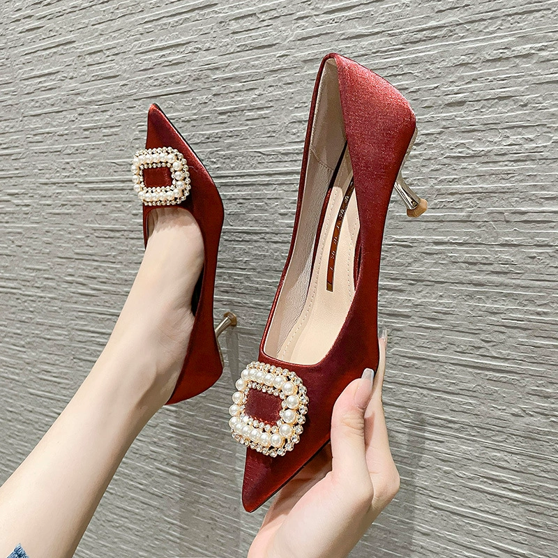 628-38 Свадебные туфли Модные туфли невесты на высоких каблуках 2021 Зимние остроконечные туфли на шпильке Профессиональная работа Знаменитости Ветер Одиночные туфли