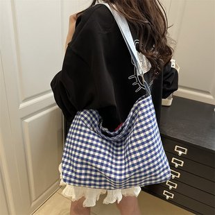 �n��ɐ۸���ˮͰ����Ů2025�¿���������������r��ͨ�چμ��