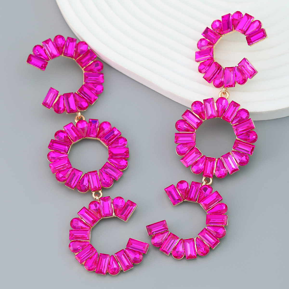 Designer style, fashionable and high-end, super sparkling colored diamond earrings, exaggerated C-shaped circular long earrings for women_voghion.com
