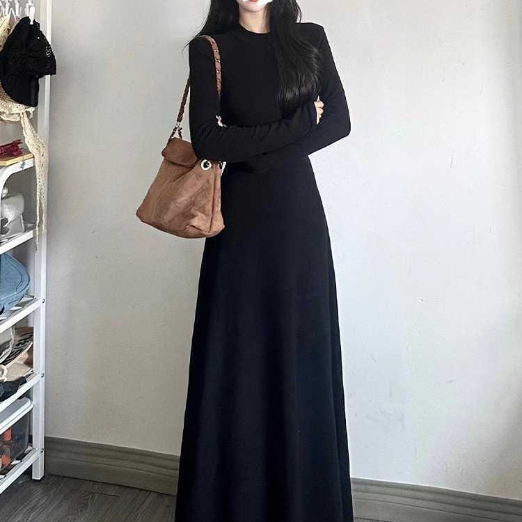 赫本风黑色长袖连衣裙子女早初秋冬季法式气质收腰内搭打底长裙子|undefined