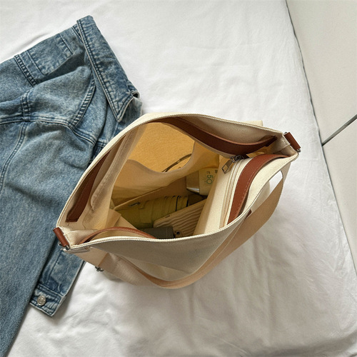 Canvas bag for women, large capacity, niche design, popular texture handbag, commuter college student class diagonal bag trendy