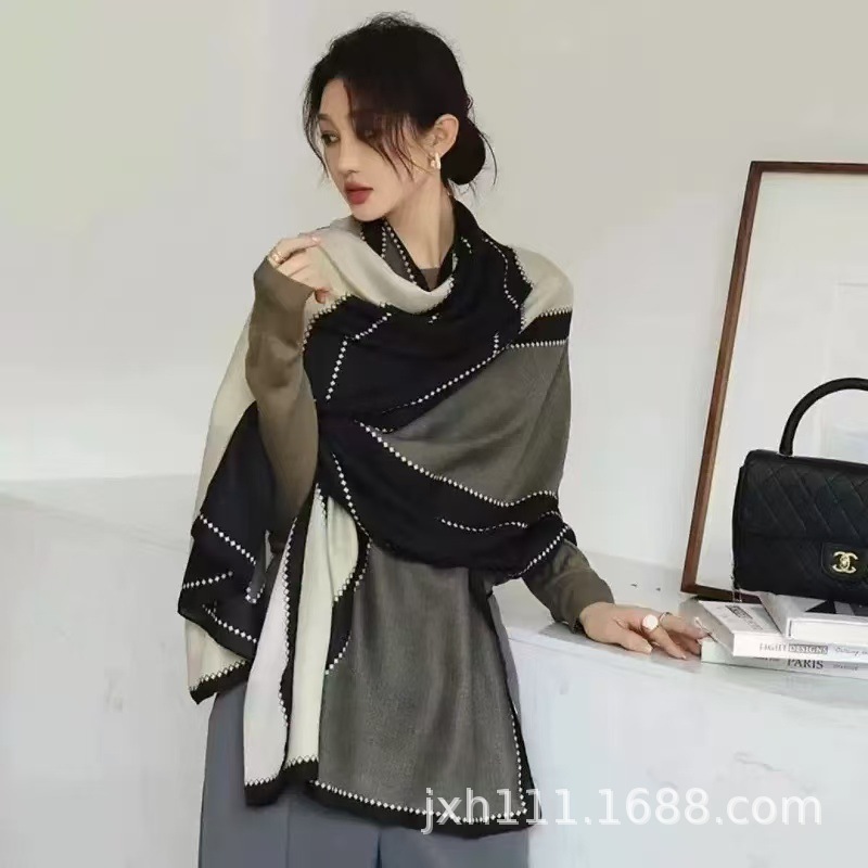 2025爆款 女长披肩百搭旅游防晒沙滩巾 新款春秋时尚棉麻围巾披肩
