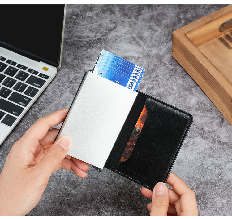 Herren Kartenetui Mit Rfid Schutz Aus Aluminium Carbon Optik_voghion.com