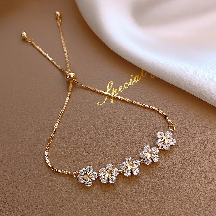 Simple Zircon Flower Bracelet display picture 6