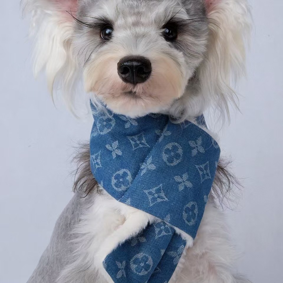 Bufandas de mascotas cálidas de invierno marca de moda de cordero de dos colores vaqueros perros grandes accesorios perros perros cachorros buñuelos Schenerite