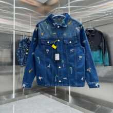�߰汾�H��25�����¿����̽����e�ٴ�Iţ�����׊A����Ůͬ��