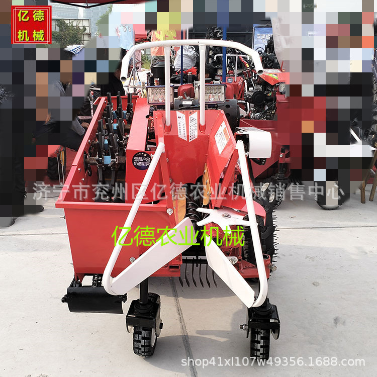 掰棒子粉碎秸秆多功能茎穗兼收乘坐式玉米收割小型单行收获机