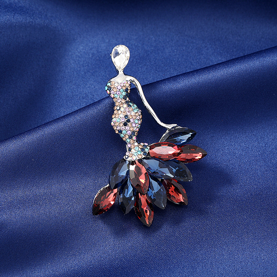 Korean style fashion Diamond Crystal mermaid corsage women's pendant brooch necklace dual-use coat coat accessories