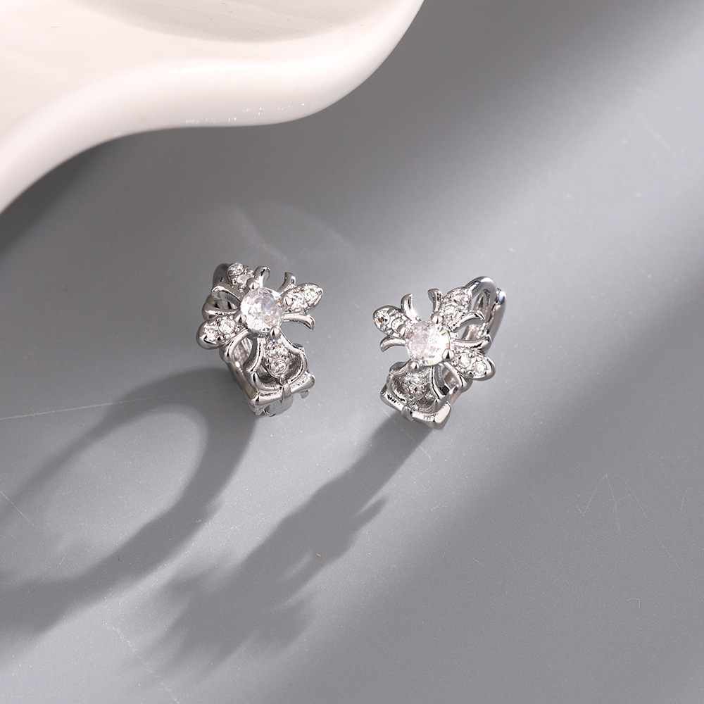 Orecchini a croce fiore iris strass stile vintage unisex_voghion.com