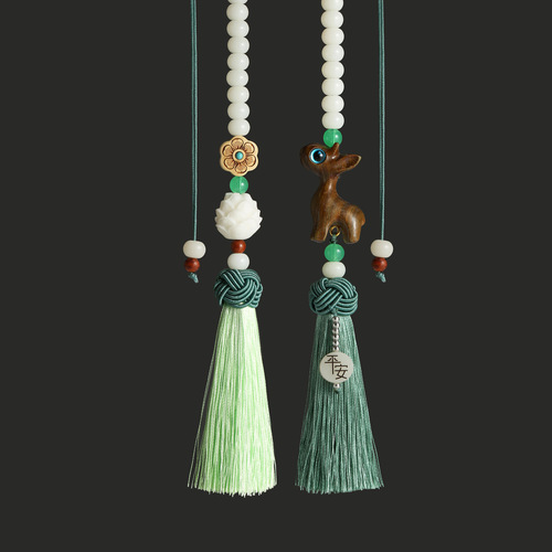 Car Ornament, Indoor Hanging Decor, A Deer for Peace, Sandalwood Deer Ornament, High-end and Stylish, Internet Celebrity White Jade Bodhi Root Creative