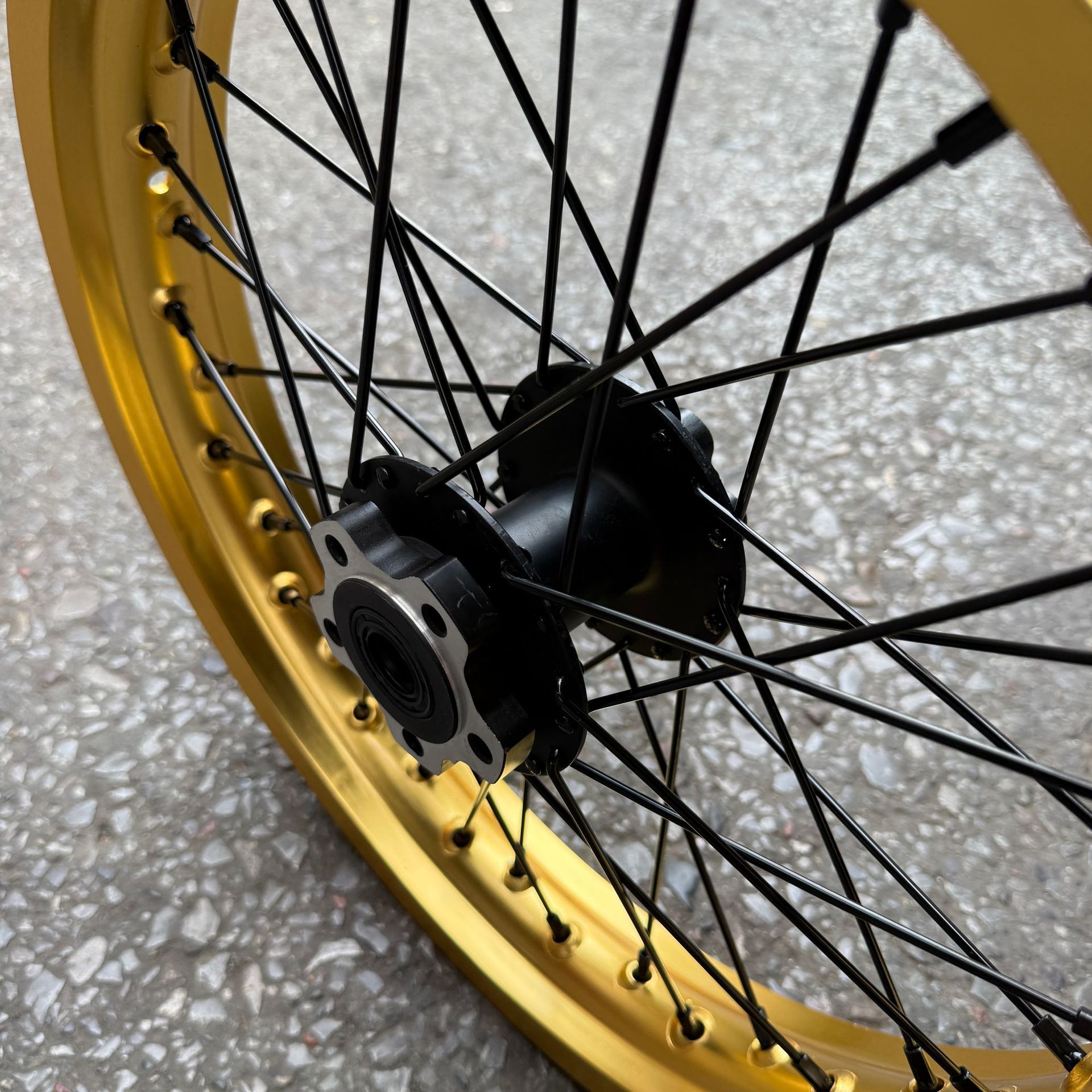Suitable for the modified QiuLong Light Bee X with 2.15-16 aluminum alloy rims, 79bike small wheel rear hub assembly