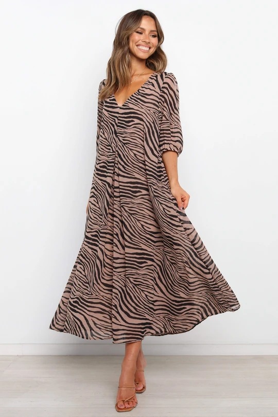 V-neck middle-sleeve loose big swing print dress  NSYD62958