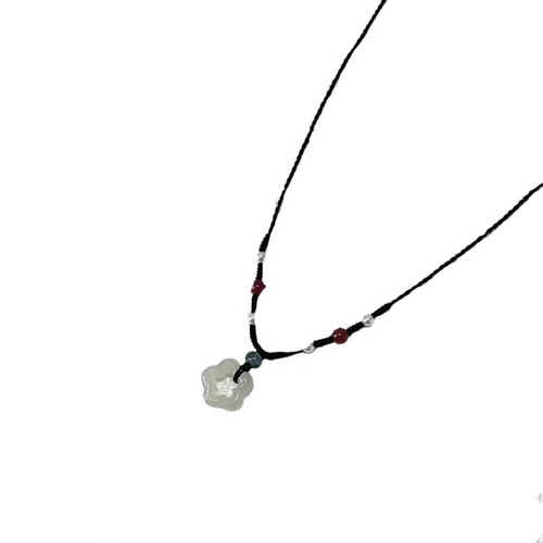 Chinese-style small plum blossom jade bead necklace embellished with small pearls, minimalist design, fresh and light, versatile, ancient style accessories