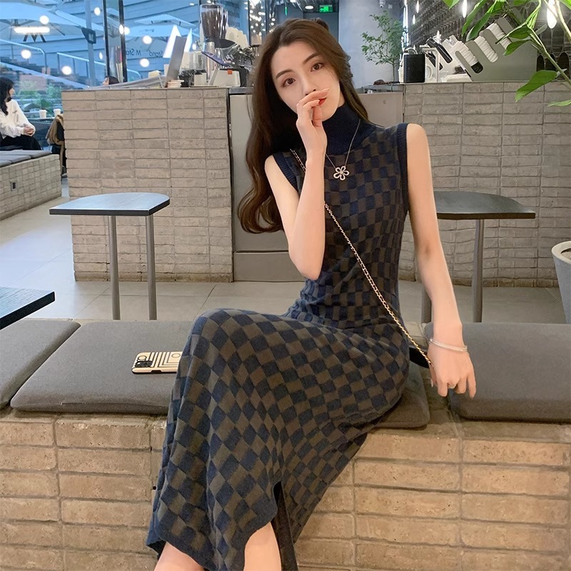 高级轻奢时尚2025新款夏季女装设计感法式复古名媛无袖长款连衣裙