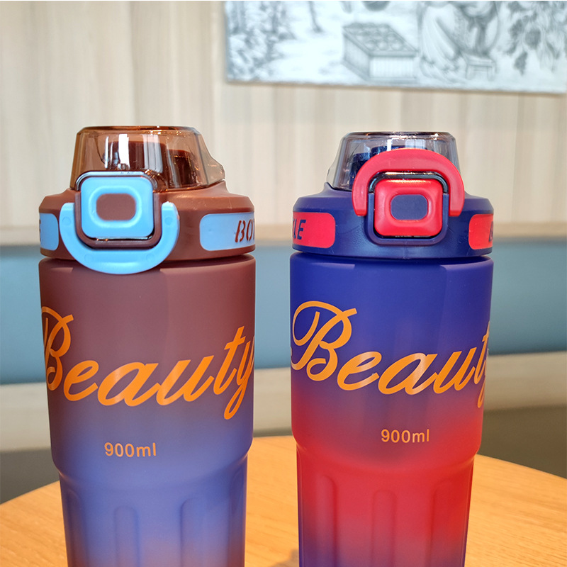 Al por mayor de alto valor visual de doble bebida taza de plástico portátil botella de agua deportiva de color gradiente hervidor de agua 900ml comercio electrónico transfronterizo