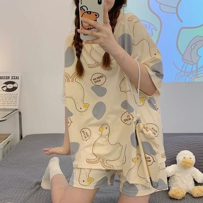 Pijama de mujer de verano de manga corta pantalones cortos delgados en 2025 nuevo conjunto de ropa de casa de dibujos animados de verano para mujeres se puede usar fuera