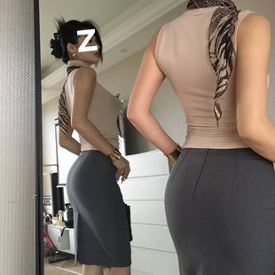 Slightly Chubby and Mature Style High-Neck Sleeveless Vest Top for Women in Spring and Summer, Royal Sister Temperament, High-Waisted Hip-Covering Skirt Suit