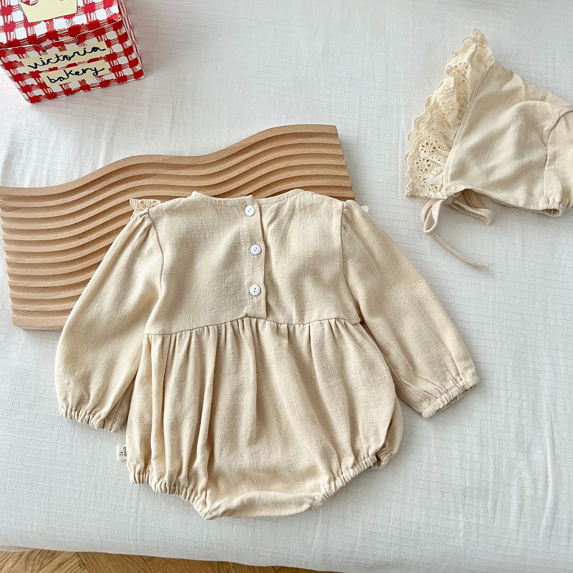 Enviar sombrero bebé super lindo pedo 0-2 años otoño bebé bordado mono bebé otoño marea EL179