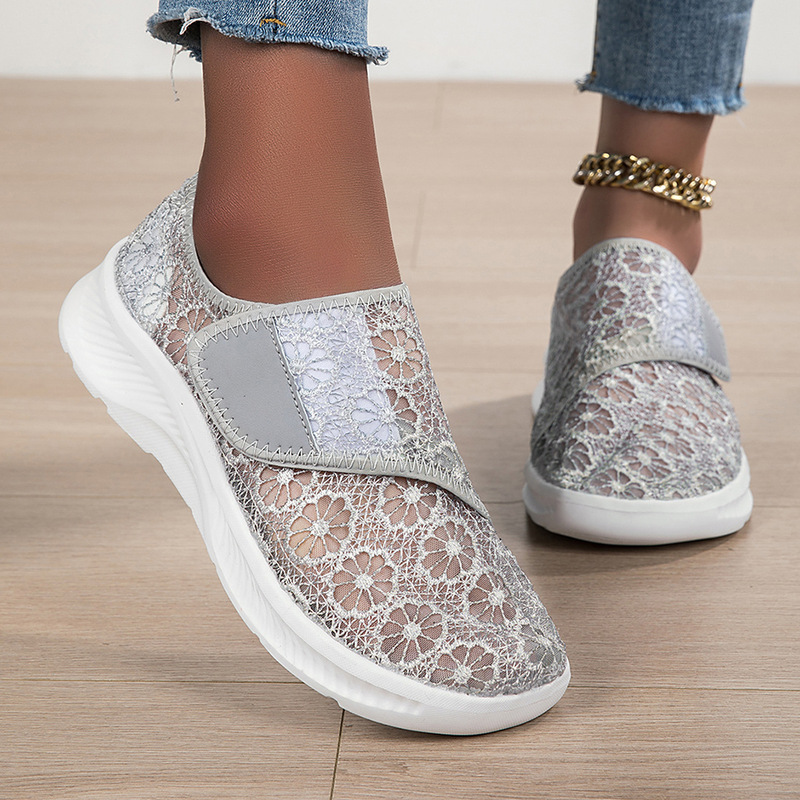 Women's New Spring Shoes, Fashionable and Versatile Mom Shoes, Wide-Last Shoes for Large Feet, Breathable Mesh Shoes Women's New Spring Shoes, Fashionable and Versatile Mom Shoes, Wide-Last Shoes for Large Feet, Breathable Mesh Shoes