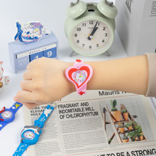 厂家可爱甜美彩色卡通手表 粉色硅胶带石英卡通女学生手表watch