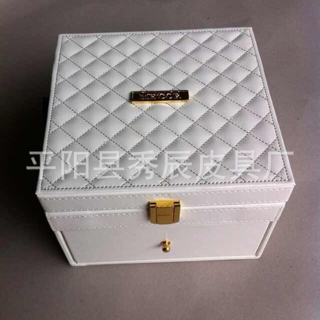 厂家生产/皮质手饰   项链收纳箱